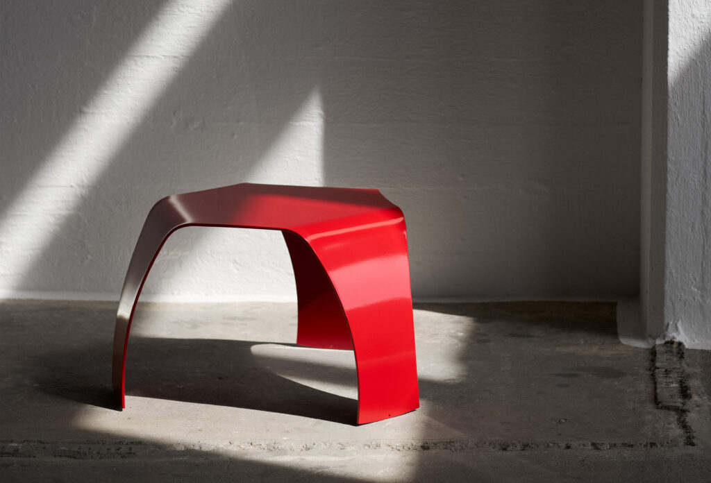 a-petersen-2025-os-metalstool-red-1-1024x696