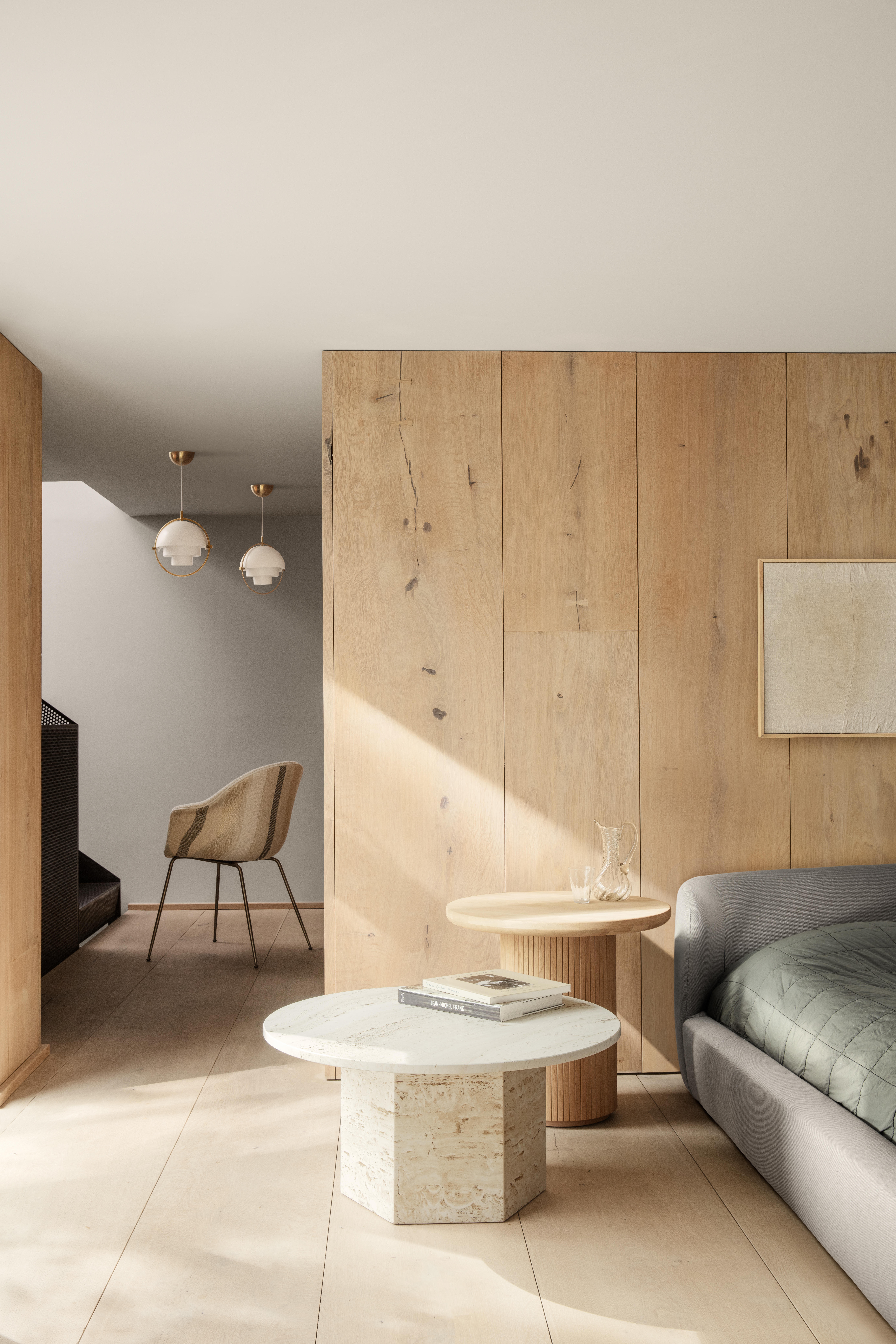 batdiningchair-multi-litependantsmall-epiccoffeetable-moonloungetable-staybedlowback-off