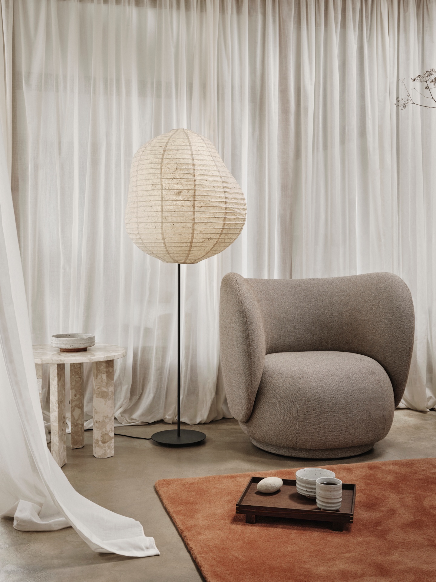 fermliving-aw24-ricoloungechair-mainlineflax-coffeemlf23-1104269898-1104270557-1104270558-kurbisfloorlamp-tall-naturalblack-1104270225