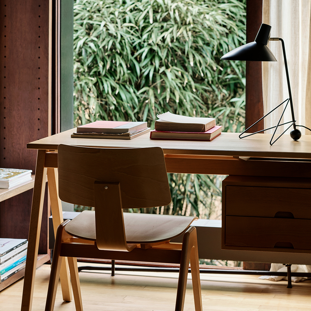 Tripod Table