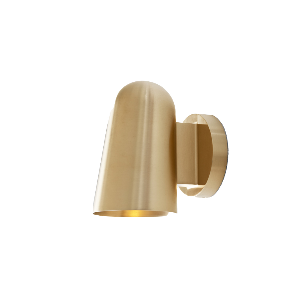 solidwalllamp01-1759354086